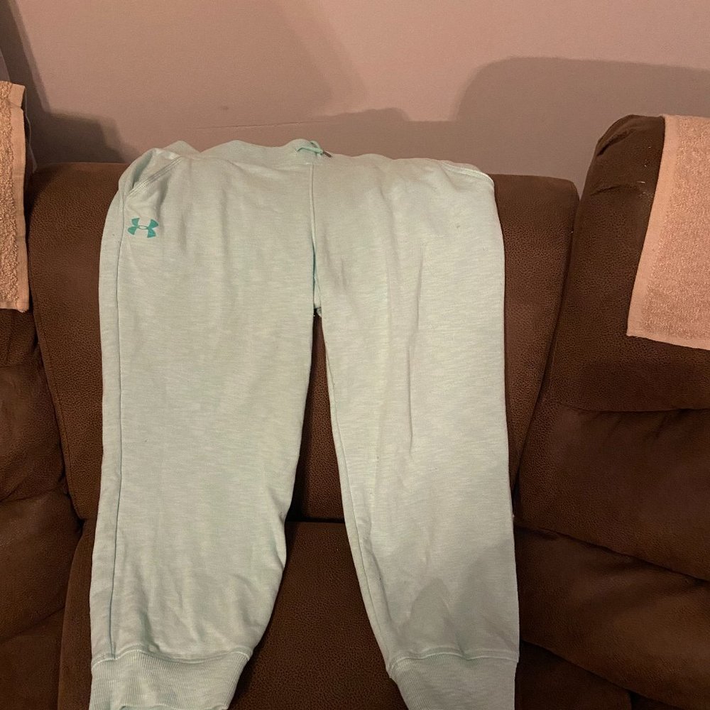 Under armour capris